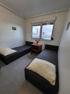 Hostel Atena - Skwierzyna - 9