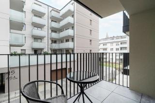 Studio with Balcony in Poznan by Noclegi Renters - Poznań - 9