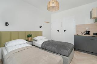 Studio with Balcony in Poznan by Noclegi Renters - 6