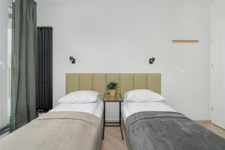 Studio with Balcony in Poznan by Noclegi Renters - Poznań - 5