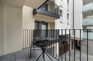 Studio with Balcony in Poznan by Noclegi Renters - Poznań - 3