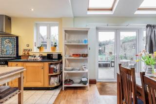 Lime Tree House-Poole - 10-Minute Drive to Sandbanks Beach - Bournemouth - 7
