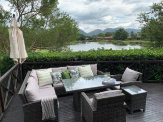 Modern Large 5 bedroom Villa in Pecanwood Golf Estate - Hartbeespoort - 0