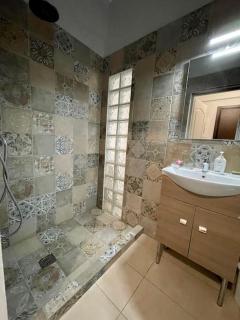 Kato Patisia Studio with balcony - 8