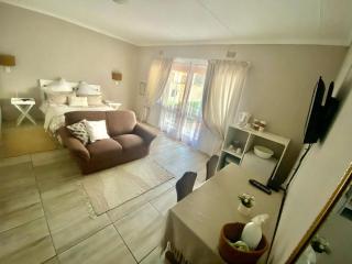 En-Suite Private Room. Centrally Located. - Riversdale - 3