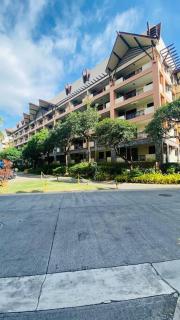 2BR Condo With Pool - Manila - 5