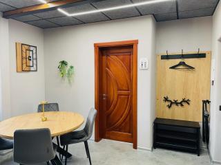 BRIVIBAS RESIDENCE - EAST / WEST, free PRIVAT parking, free WIFI, self check-in - Riga - 8