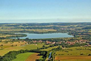 Camping du Lac - Villegusien Le Lac - 1