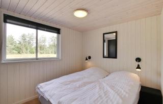 Pet Friendly Home In Nexø With Kitchen - Neksø - 2