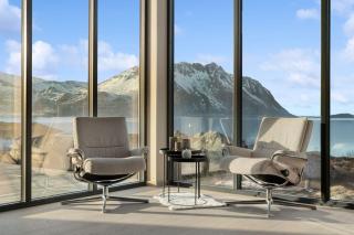 Fjordview Arctic Lodge with sauna and Jacuzzi - 2