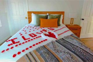 Luxurious Ranch stay with Hottub! - - 9