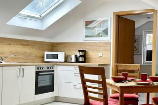 Spacious Work & Relax - 3