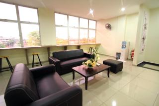 Max Inn Hotel - Parit Raja - 5