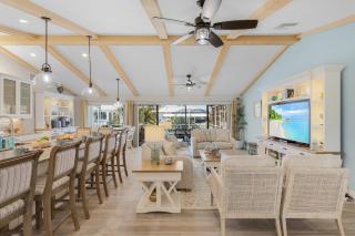 Guls Access, Bikes, Scooters, Video Games, Heated Pool, Hot Tub - Villa SeaRenity - Roelens - Cape Coral - 2