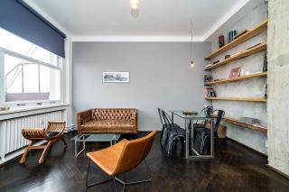 Top Floor Industrial Apartment with a River View - Prague - 1