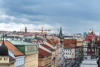 Top Floor Industrial Apartment with a River View - Prague - 4