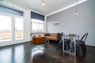 Top Floor Industrial Apartment with a River View - Prague - 6