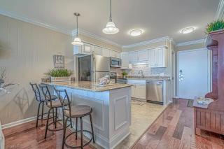 Stunning Oceanfront Condo - The Crows Nest - Myrtle Beach - 8