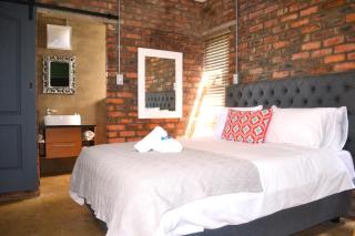 Cottage on Salvia - East London - 3
