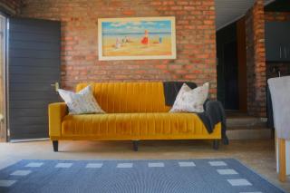 Cottage on Salvia - East London - 1