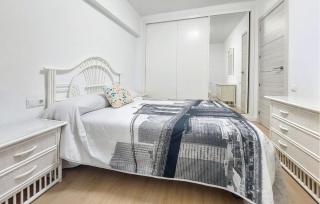 Lovely Apartment In La Pobla De Farnals - Las Canteras - 1