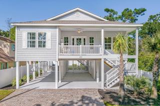 Charming Beach House Short Walk To Beach - Myrtle Beach - 0