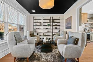 Apollo House-Amazing Location in Rogers-Sleeps 11 - Rogers - 9