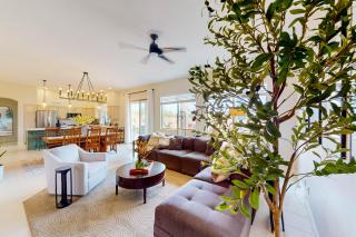 Pink Mountain Retreat - 5