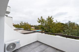 Magnificent Beach Apartment - 6