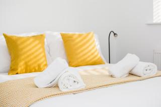 Host & Stay - Davies Close - Market Harborough - 2