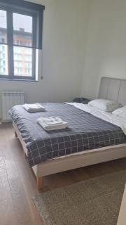 Crown Apartments - BW Sole - 1