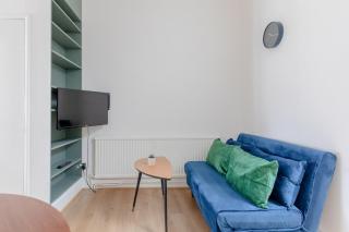 Central & Charmingly Curated 1BD WiFi Fulham - Londra - 7