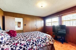 Lakefront 3BR Near Golf with Wraparound Deck and AC - 1