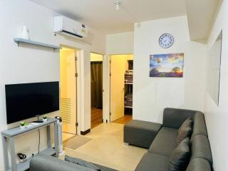 Free parking 2B/R @Infina tower - Manille - 0