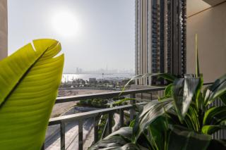 Burj Khalifa View & Creek lagoon - Dubai - 2