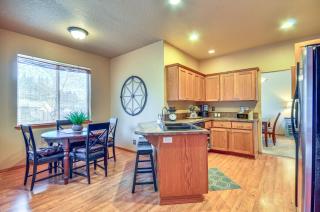 Lovely Dundee Home with Private Yard and Fire Pit! - 9