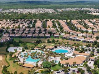 ChampionsGate Amazing Themed Mansion near Disney - 1