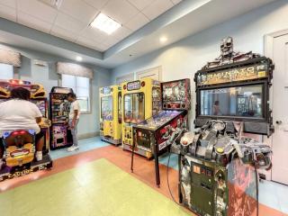 ChampionsGate Amazing Themed Mansion near Disney - 7