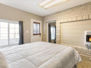 Charming Retro Property 22 - Sparks - 6