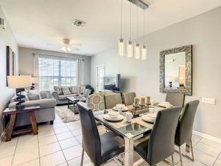Windsor Hills Themed Condo, 2.5mi to Disney - Orlando - 2