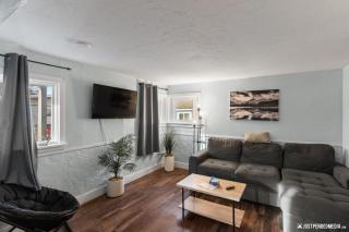 Borealis Barnhouse - Slumber 7 - 0