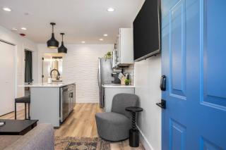 Bright Condo with 3 Beds 2 Bedrooms Walk to Grocery - Nashville - 5