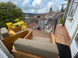 Yellow Home - Santiago de Compostela - 1