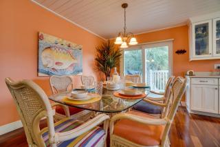 Come enjoy the Private Dock and Heated Pool just a short walk from the White Sandy Beaches - Anna Maria - 4
