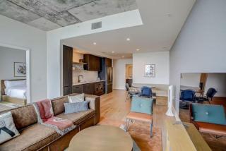 Austin McConaughey Heated Pool by Barcle - Austin - 9