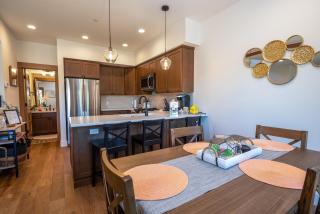 Suncadia 2 Bdrm Village Chalet Contemporary Cabin - 4