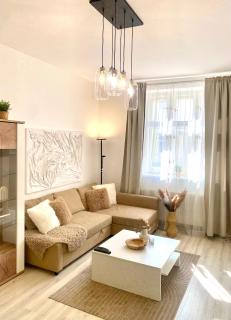 James Bond Apartment old town - Bratislava - 9