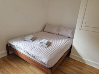 Suite 2: Chic Room near City Centre - Sheffield - 7
