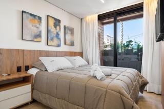 Welter You Luxo 1dorm e Piscina Aquecida by Achei - Canela - 0