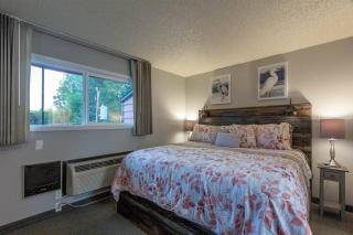 Riverside Condo located Downtown Enjoy Nightlife - 9